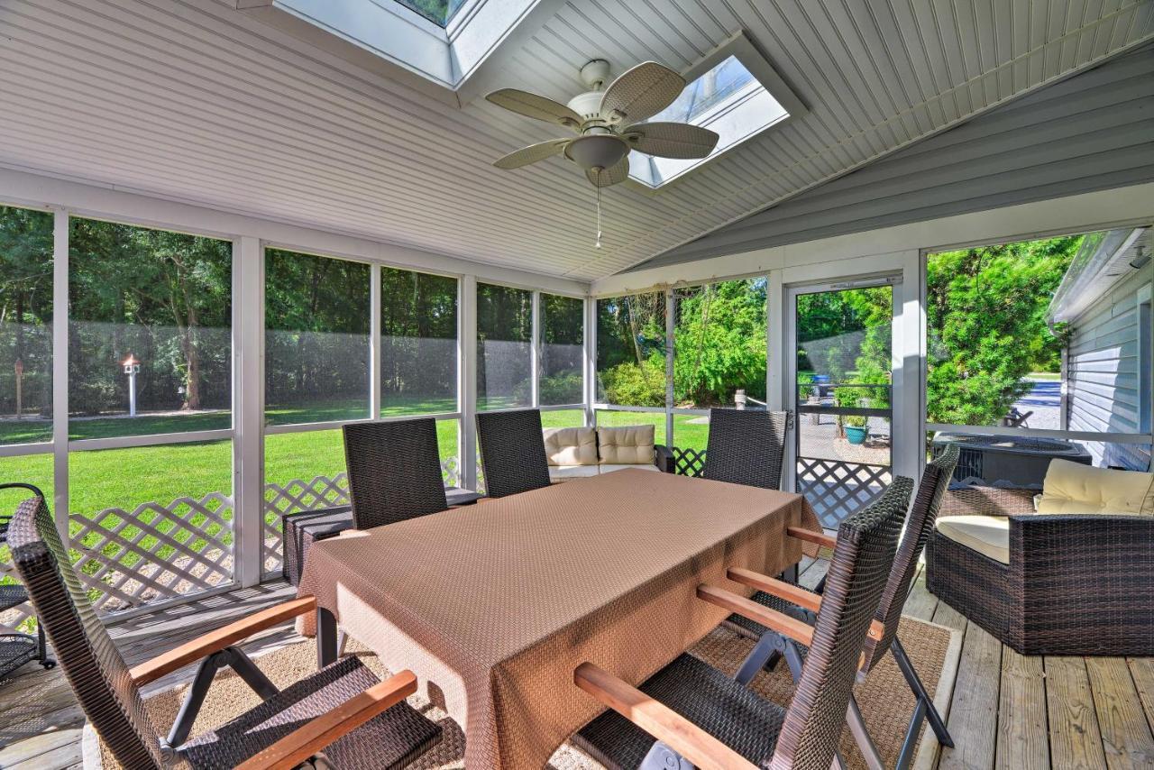 Bayfront Blounts Creek Home Private Beach And Dock! Whichard Beach エクステリア 写真